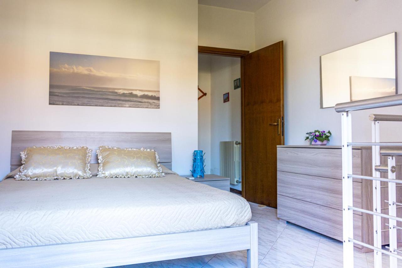 Appartamenti La Casina Porto Azzurro Bagian luar foto