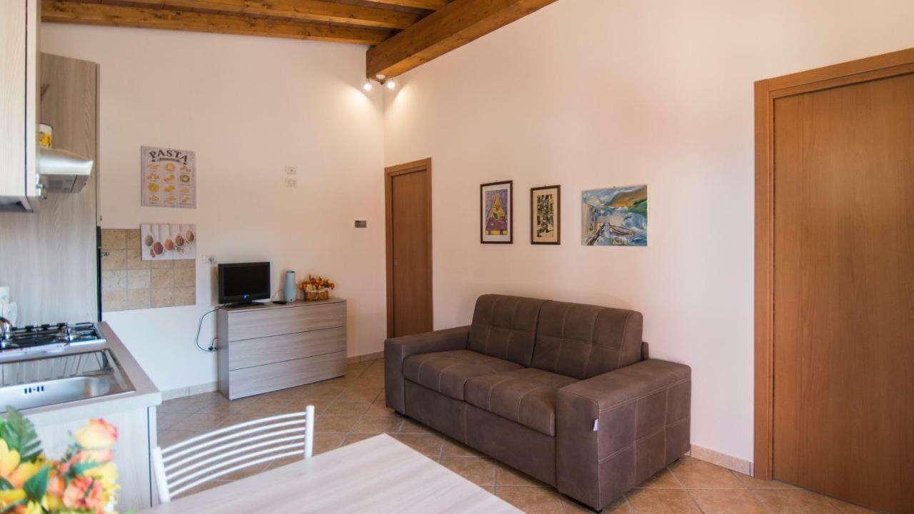 Appartamenti La Casina Porto Azzurro Bagian luar foto