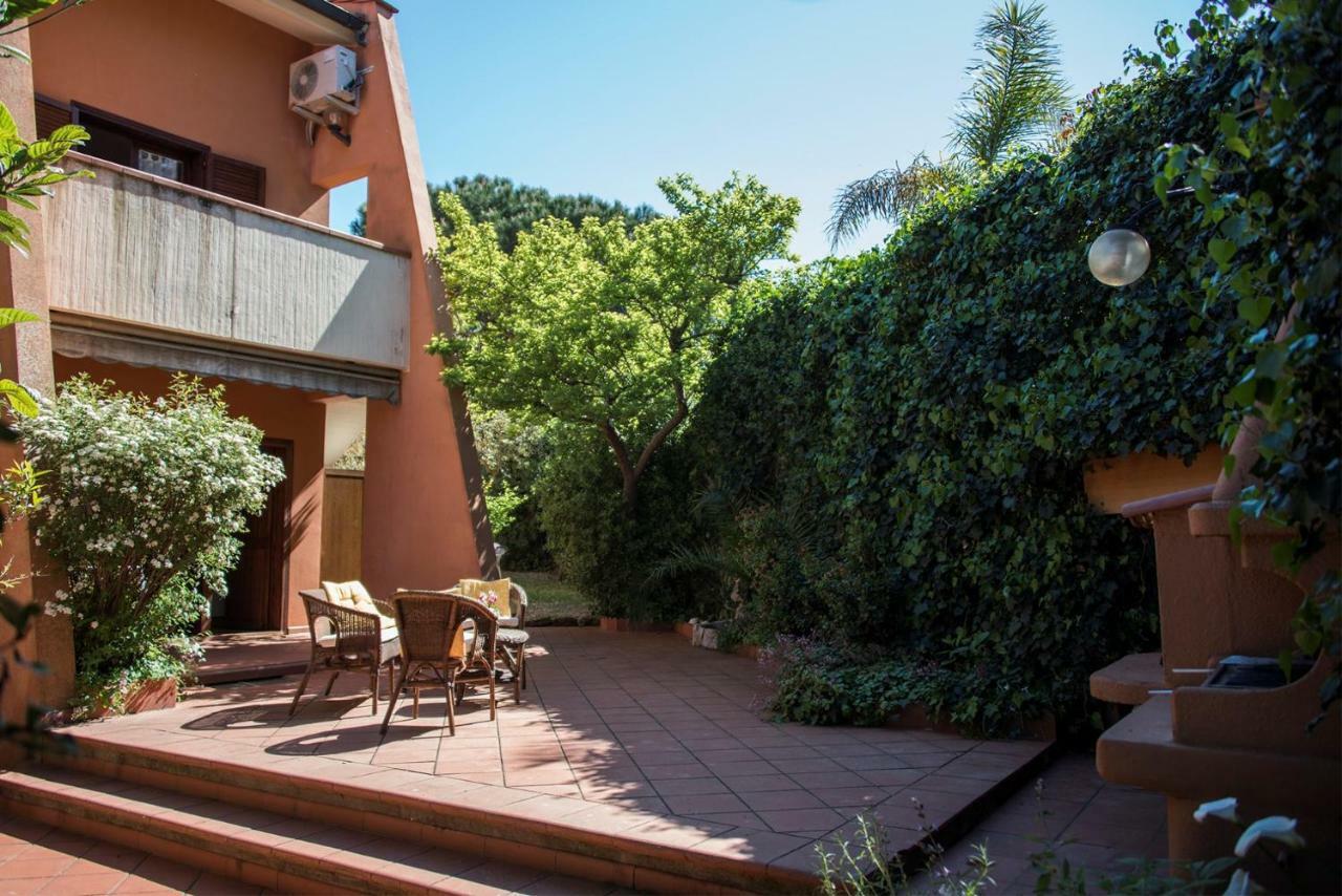 Appartamenti La Casina Porto Azzurro Bagian luar foto